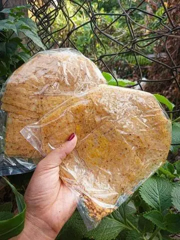 Hình ảnh 2b bánh tráng muối tỏi 