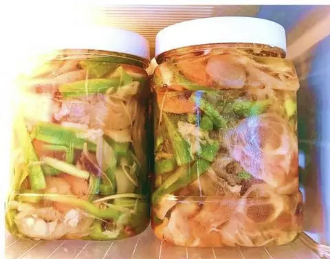 Hình ảnh Gân Bò Ngâm Chưa Ngọt tặng kèm sốt chấm lớn 