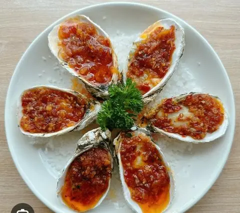 Hình ảnh Hàu đại dương nướng sate 5 con