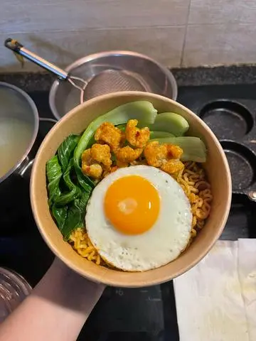 Hình ảnh Mì trộn trứng