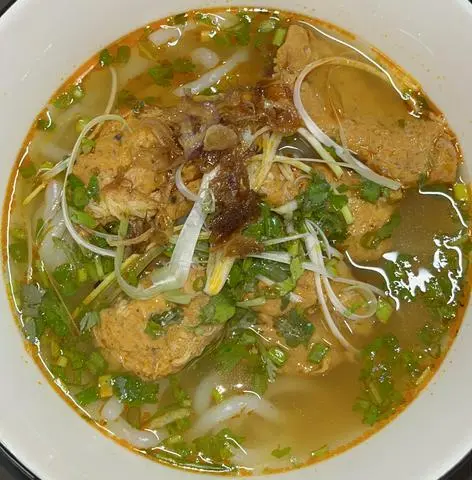 Hình ảnh Bánh canh chả cua quết