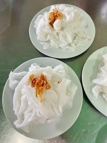 Hình ảnh Một Phần Bánh Ướt Thêm