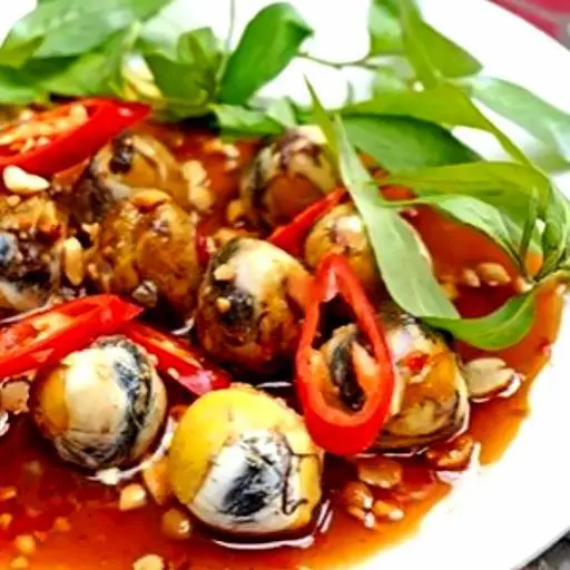Hình ảnh Hột vịt lộn xào sả tế cay tê tái 3 trứng