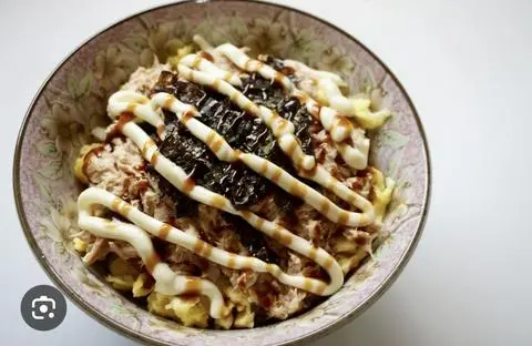 Hình ảnh Cơm trộn sốt ngũ vị chicken plus