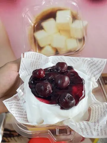 Hình ảnh bánh mây nhân việt quốc 