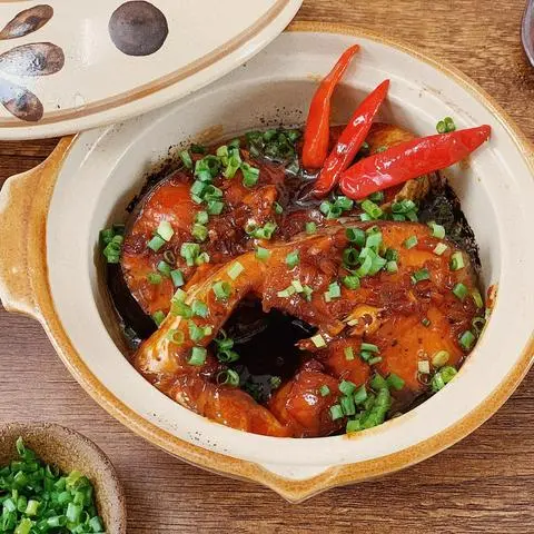Hình ảnh Cơm cá hú kho tộ 