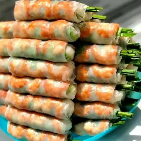 Hình ảnh Gỏi Cuốn( Tôm ) Chấm Nước Mắm