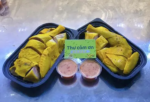 Hình ảnh 1 con gà ủ muối hoa tiêu