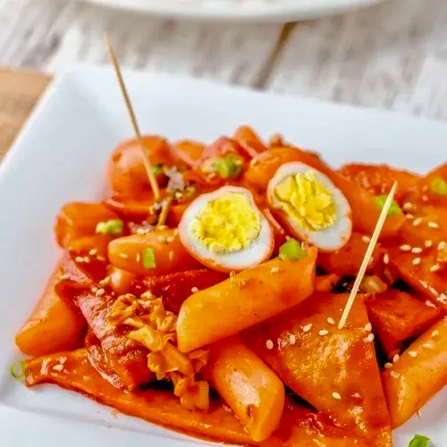 Hình ảnh tobokki sốt cay chả cá hàn quốc 