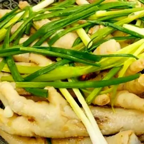Hình ảnh Chân Gà Hấp Hành