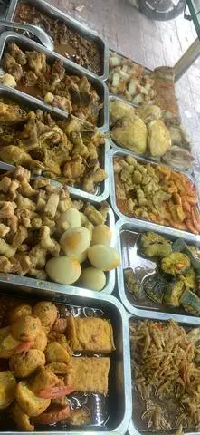 Hình ảnh Cơm bò xào đậu rồng