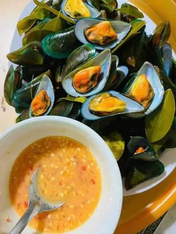 Hình ảnh Vẹm Xanh Hấp Sả