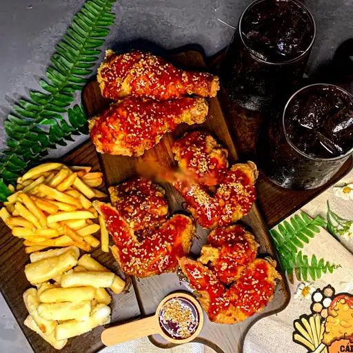 Hình ảnh Combo 6 : 6 miếng Cánh gà & 2 Đùi + Khoai + Tokbokki + 2 Coca/Pepsi