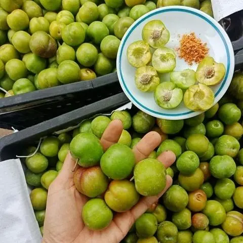 Hình ảnh Mận Cơm Xanh (Hộp 350g)