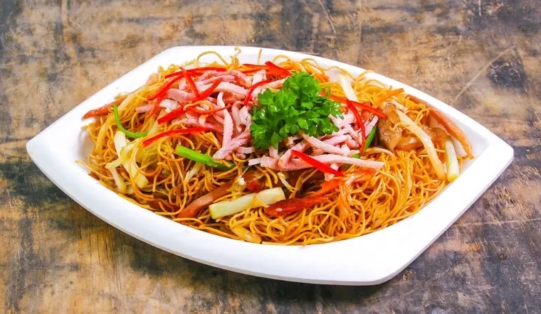 Hình ảnh Mì xào xá xíu