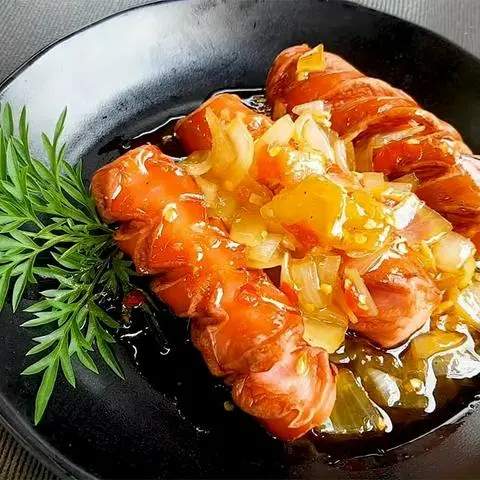 Hình ảnh Xúc Xích Sôt Mắm 50k 