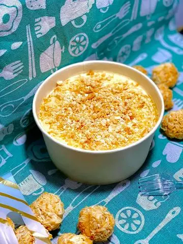 Hình ảnh Bông lan kem trứng dừa nhỏ
