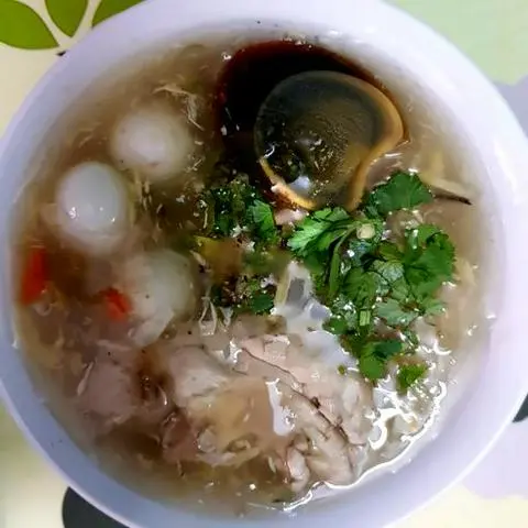 Hình ảnh Súp cua trứng cút bắc thảo óc heo