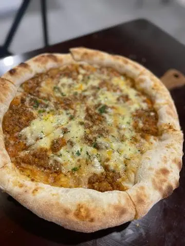 Hình ảnh Bolonese pizza