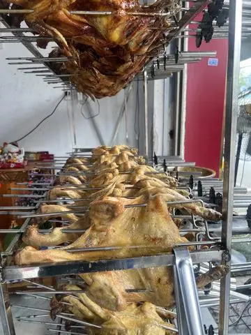 Hình ảnh Gà nướng mắm nhĩ - Bánh bao - xôi bắp - cơm lam 