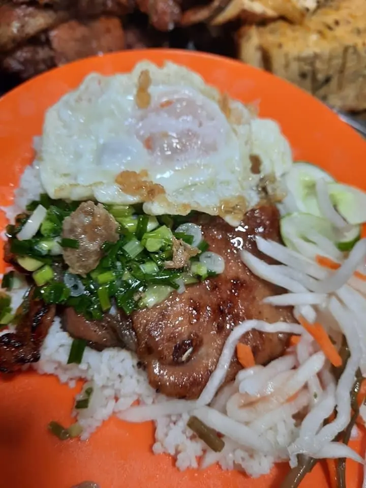 Hình ảnh Cơm Sườn Trứng 
