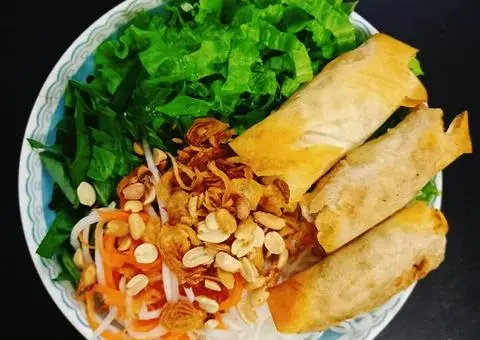 Hình ảnh Bún bì thập cẩm