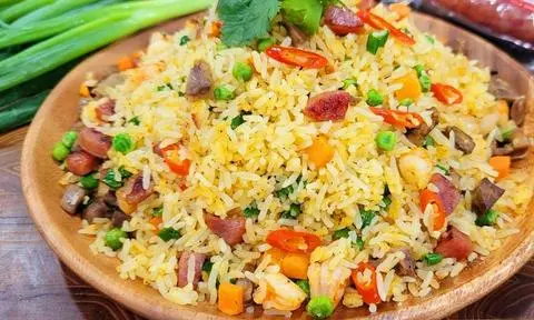 Hình ảnh Cơm chiên Dương Châu nhỏ