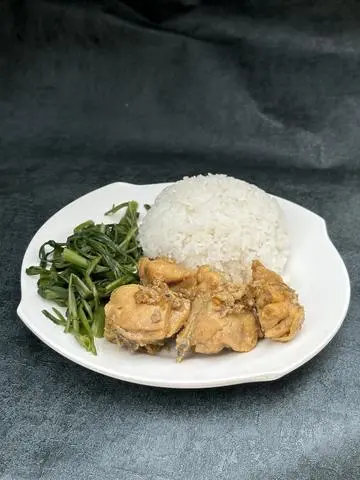 Hình ảnh Cơm gà kho sả