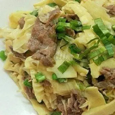 Hình ảnh Cơm Bò Xào Măng