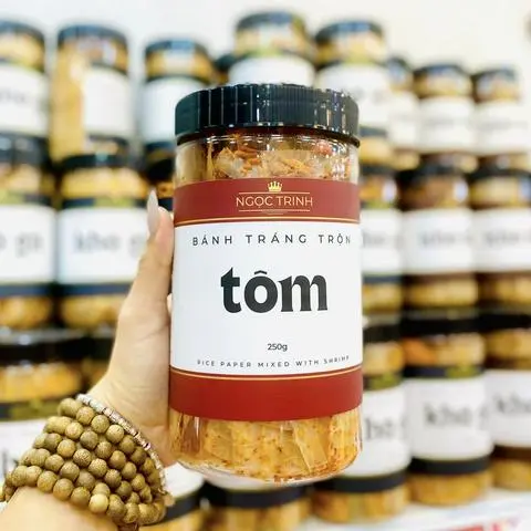Hình ảnh Bánh tráng trộn sa tế tôm khô cao cấp - hủ 250g