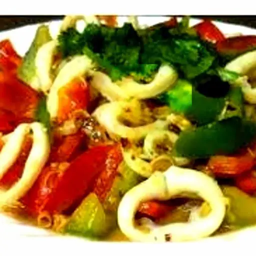 Hình ảnh Nui xào mực