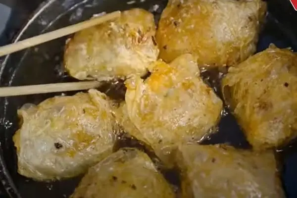 Hình ảnh Nem cua bể
