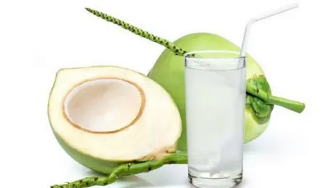 Hình ảnh Dừa ly có cơm dừa