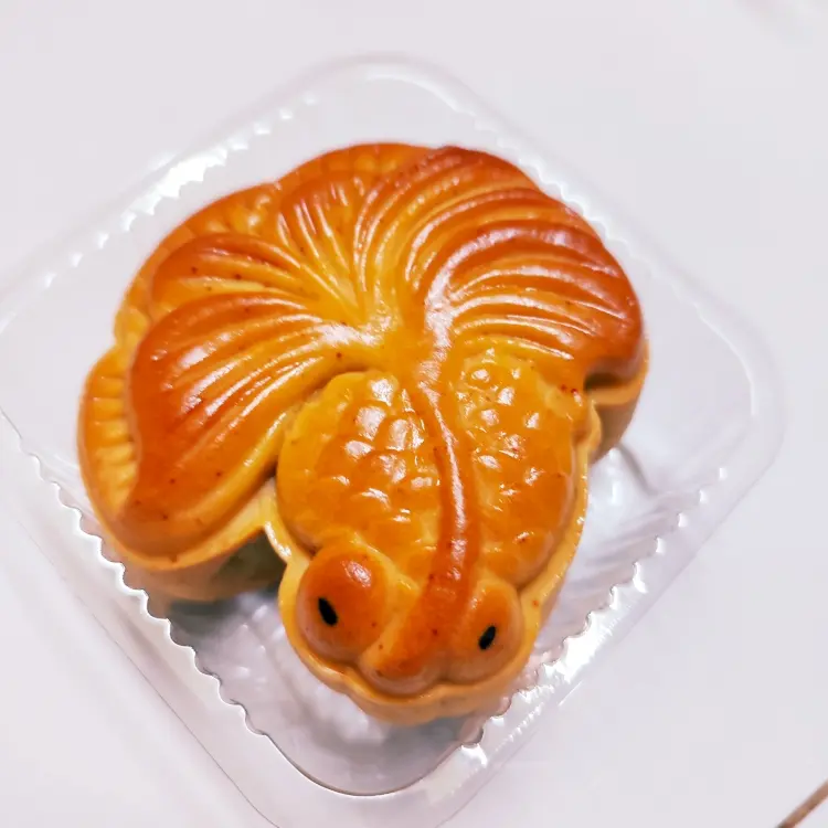 Hình ảnh Bánh trung thu sầu riêng size vừa