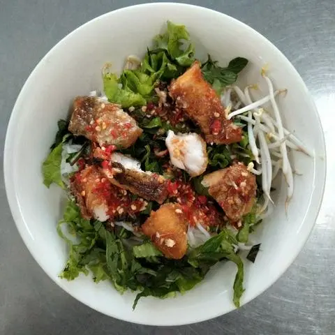 Hình ảnh Bún mắm nêm cá lóc chiên,thịt luộc