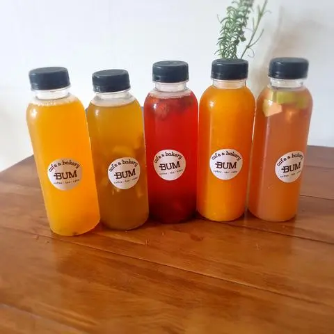 Hình ảnh Trà ổi hồng chai 500ml