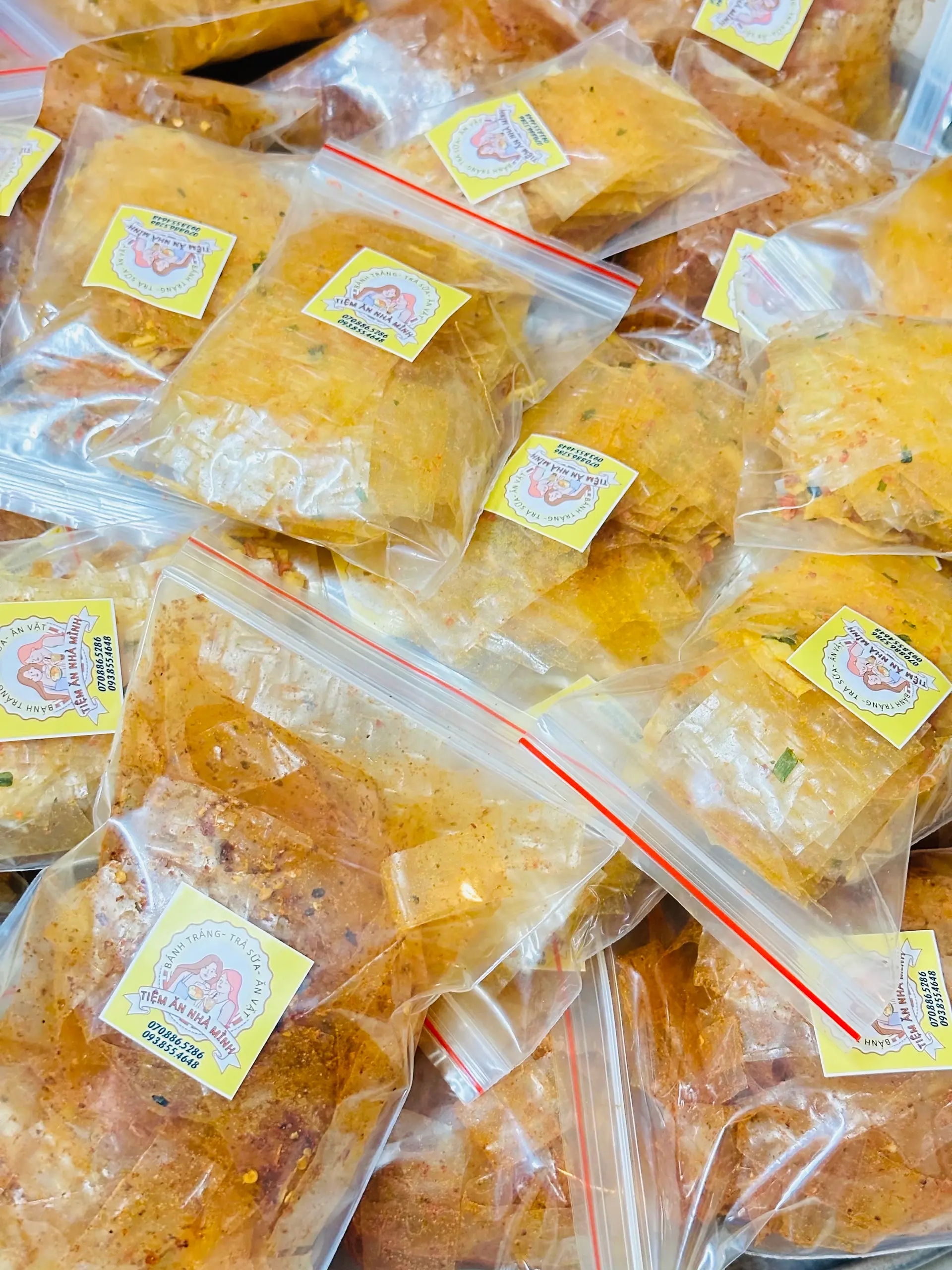 Hình ảnh Bánh tráng muối siêu cay