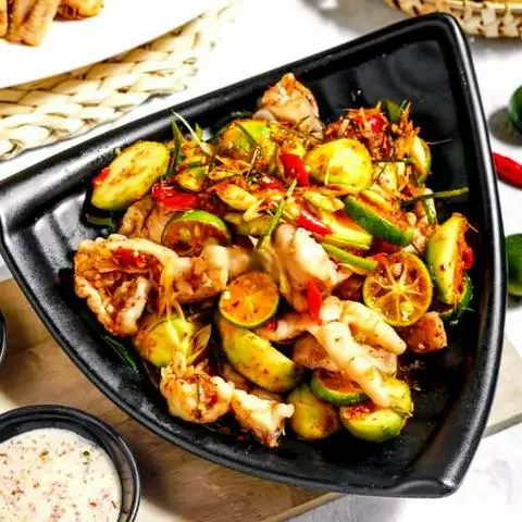Hình ảnh Chân Gà Rút Xương Sốt Muối Thái Xóc Cóc Non