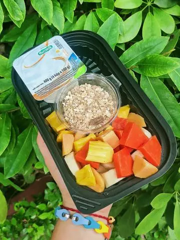 Hình ảnh Salad yến mạch trái cây sữa chua