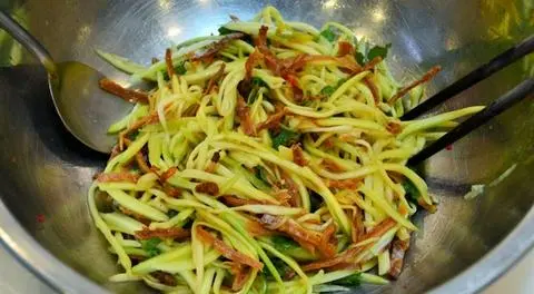 Hình ảnh Gỏi xòai khô mực