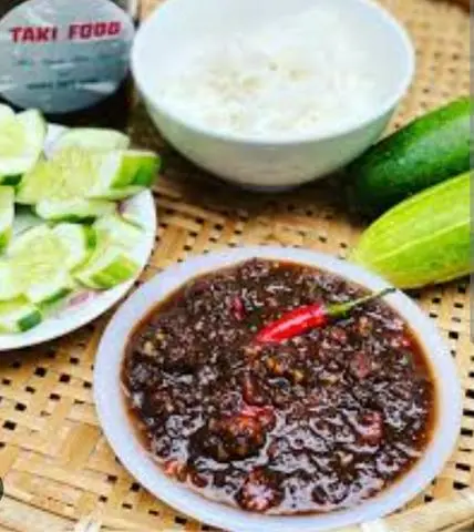 Hình ảnh Cơm Ba Rọi Mắm Ruốc Dưa Leo