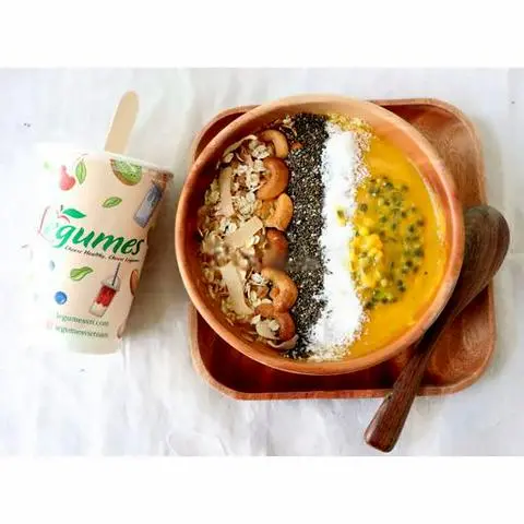 Hình ảnh Tropical turmeric smoothie - vegan - sinh tố tropical thuần chay