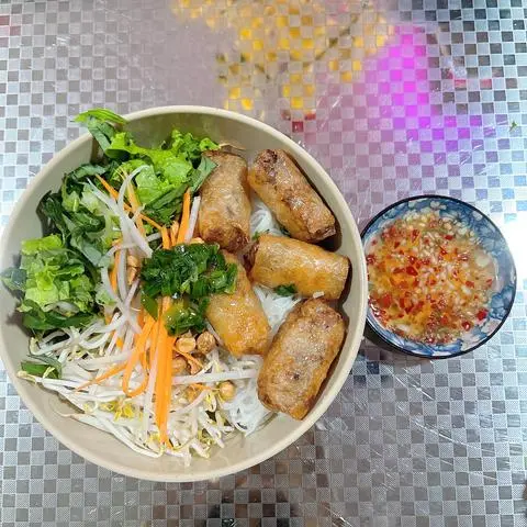 Hình ảnh Bún chả giò