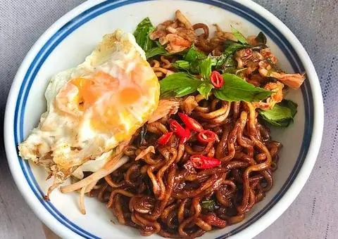 Hình ảnh MÌ TƯƠNG ĐEN - TRỨNG CHIÊN