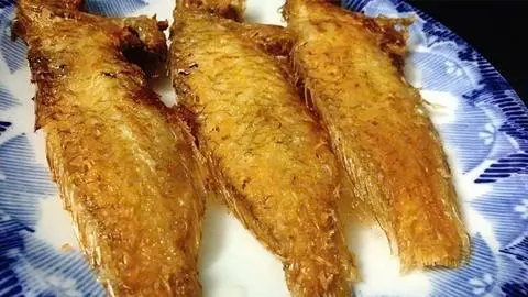 Hình ảnh cá mó muối chiên 