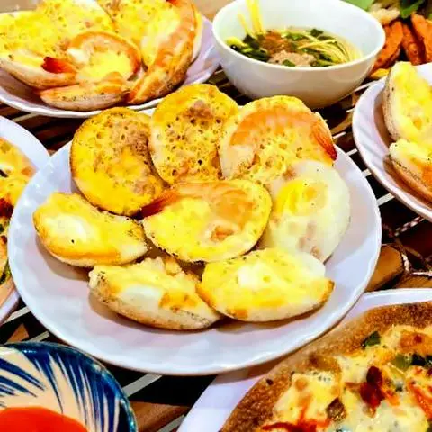 Hình ảnh Bánh căn thập cẩm - tôm mực (8 cái)