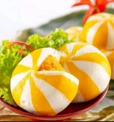 Hình ảnh 3 cây bánh bao nhím vàng, tặng đậu bắp 
