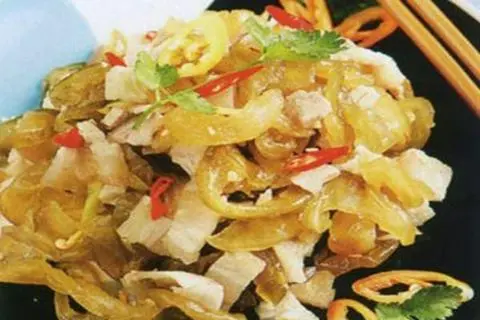 Hình ảnh Cơm + Ba rọi trộn dưa mắm