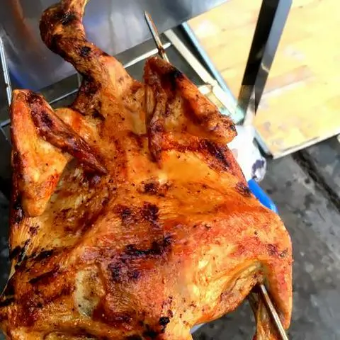 Hình ảnh Gà nướng sả ớt