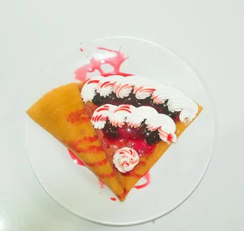 Hình ảnh Crepes Blueberry Whip